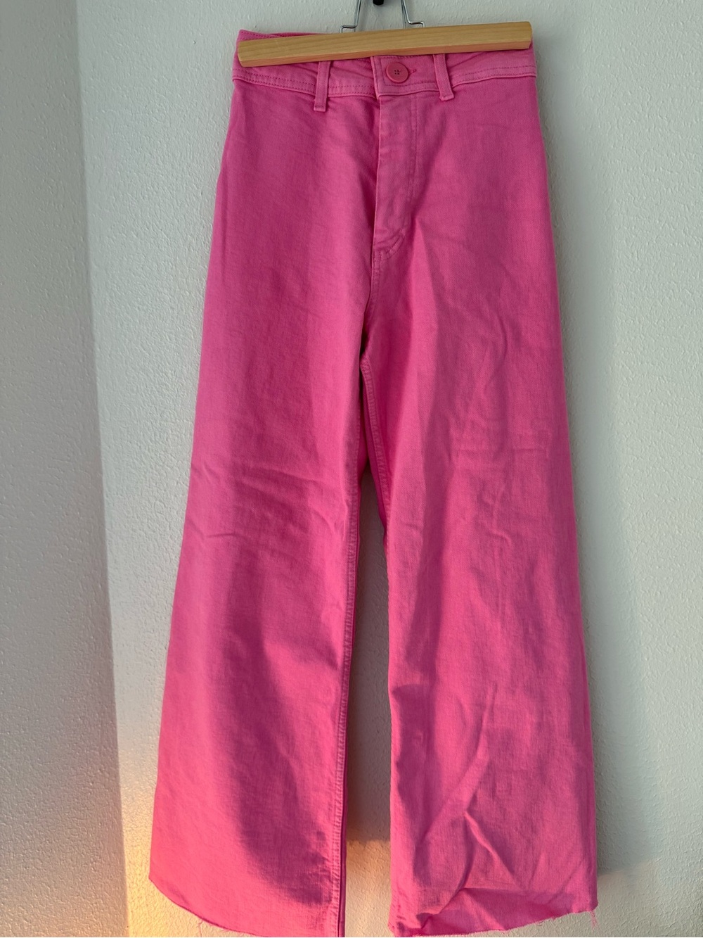 Zara Wide-Leg Jeans in Hot Pink